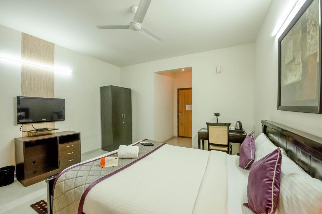 Hotel Siesta Bellandur Bangalore Exterior foto